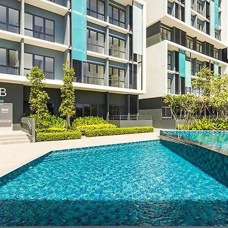 Alanis & Core Soho Suite Klia-Klia2 By Dreamscape Сепанг Экстерьер фото